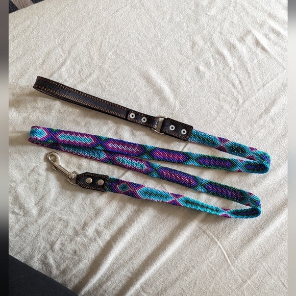 Mexican Woven Leather Dog Leash 4' Purple Blue and Green - Picture 3 of 4